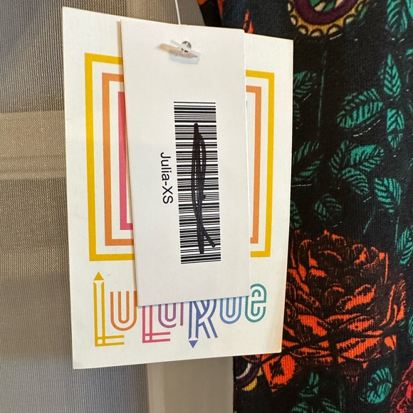 NWT LulaRoe Julia Dress in Floral and Paisley Print XS - Picture 5 of 6